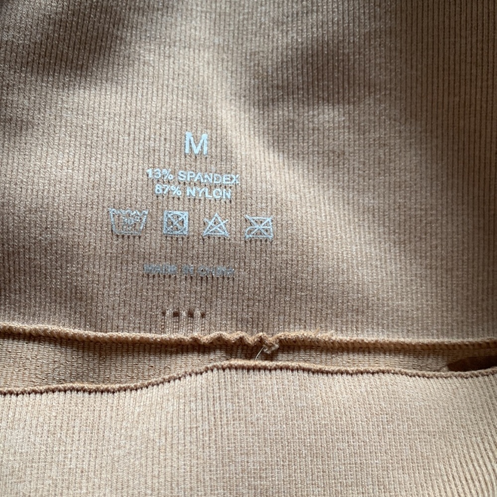 NVGTN Contour Seamless Leggings size M NWT - Picture 6 of 10